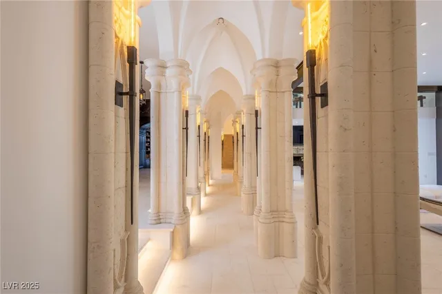 $28,000,000 | 2928 Coast Line Court, Las Vegas, NV 89117