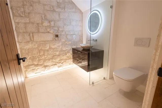 $28,000,000 | 2928 Coast Line Court, Las Vegas, NV 89117