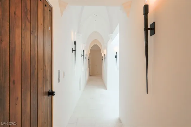 $28,000,000 | 2928 Coast Line Court, Las Vegas, NV 89117