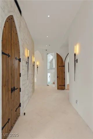 $28,000,000 | 2928 Coast Line Court, Las Vegas, NV 89117