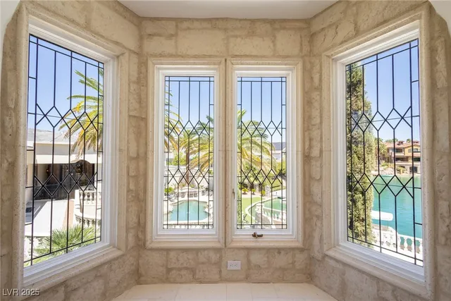 $28,000,000 | 2928 Coast Line Court, Las Vegas, NV 89117