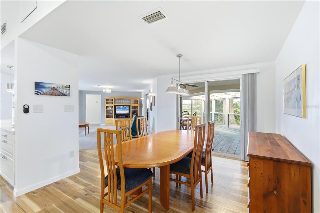 425 Driftwood Road Venice, FL 34293 - Photo 14 of 51