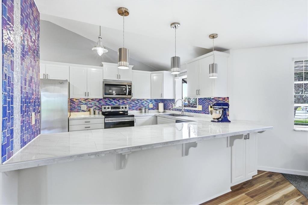 425 Driftwood Road Venice, FL 34293 - Photo 5 of 51