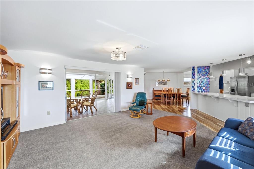 425 Driftwood Road Venice, FL 34293 - Photo 10 of 51