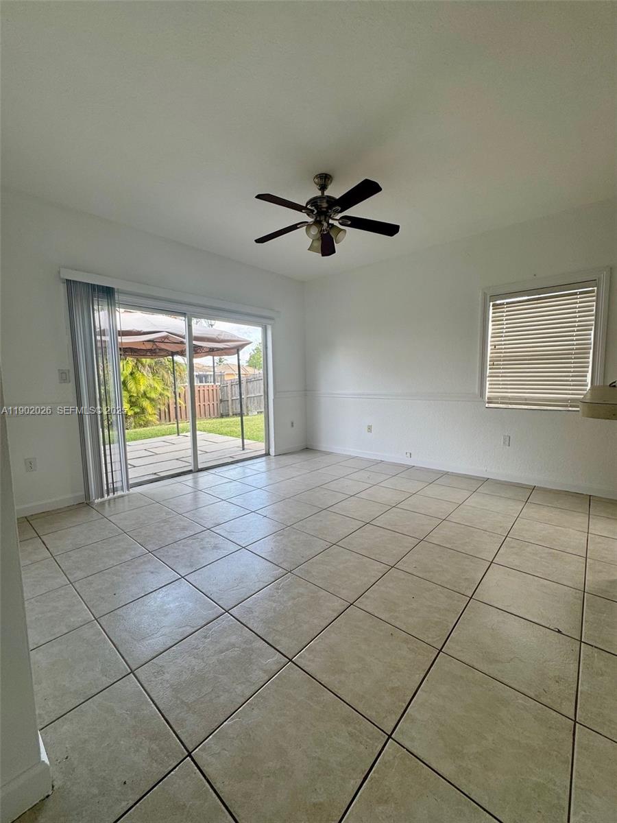 8841 Southwest 212th Terrace Cutler Bay, FL 33189 - Photo 11 of 17