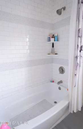 $4,500 | 31 Hollow Wood Lane, Unit A, Greenwich, CT 06831