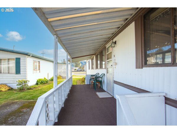 1413 Hawthorne Avenue, Unit 32 Reedsport, OR 97467 - Photo 18 of 22