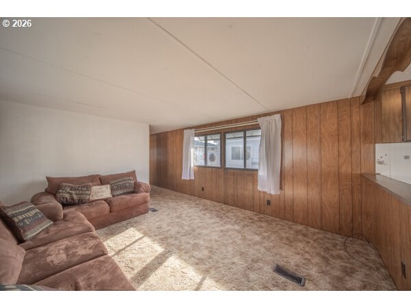 1413 Hawthorne Avenue, Unit 32 Reedsport, OR 97467 - Photo 2 of 22