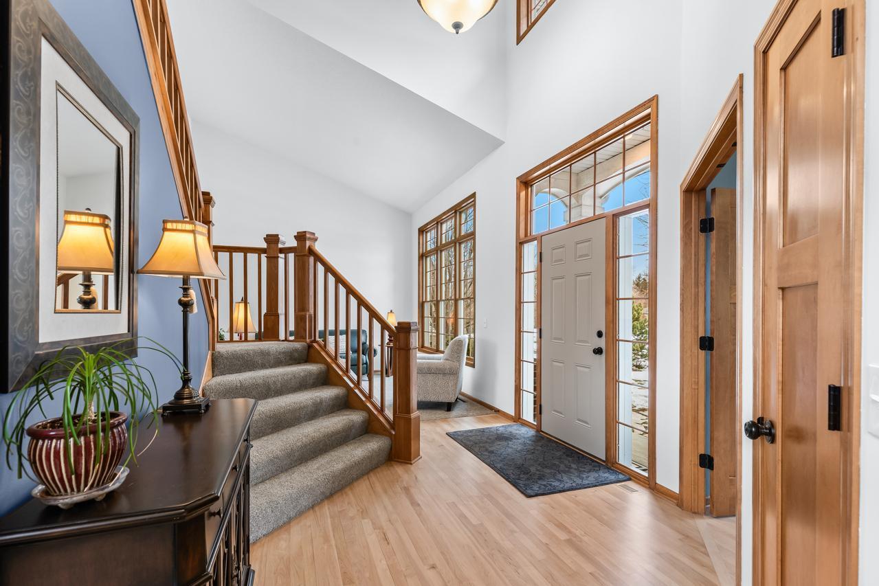 4120 Kings Road Chanhassen, MN 55331 - Photo 4 of 63