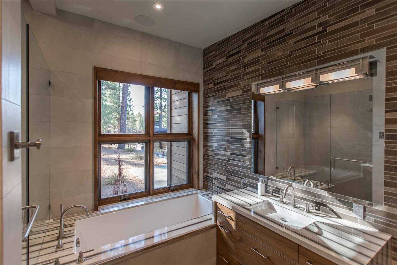 8124 Villandry Drive Truckee, CA 96161 - Photo 14 of 21