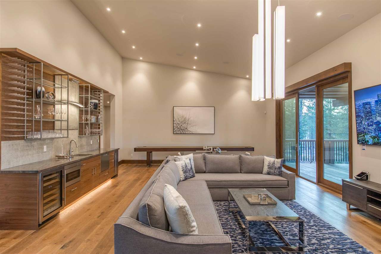 8124 Villandry Drive Truckee, CA 96161 - Photo 9 of 21