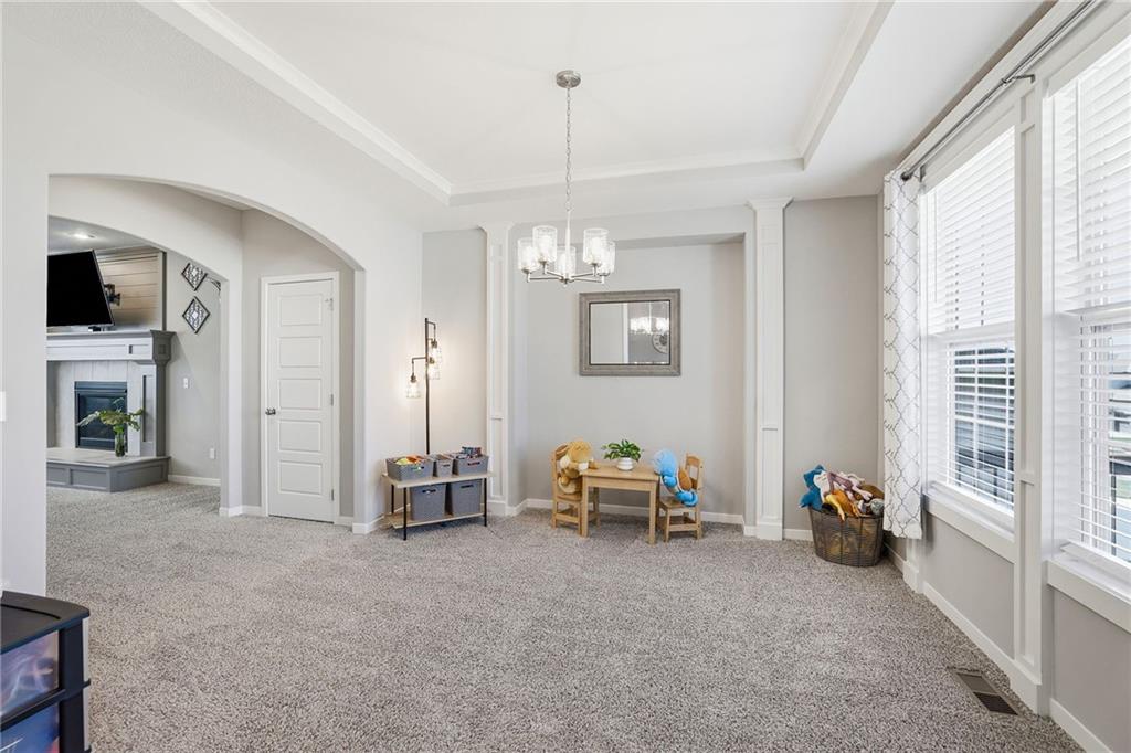 9161 Green Road Lenexa, KS 66227 - Photo 8 of 56