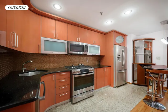 $744,000 | 1749 East 16th Street, Unit 3A | Homecrest