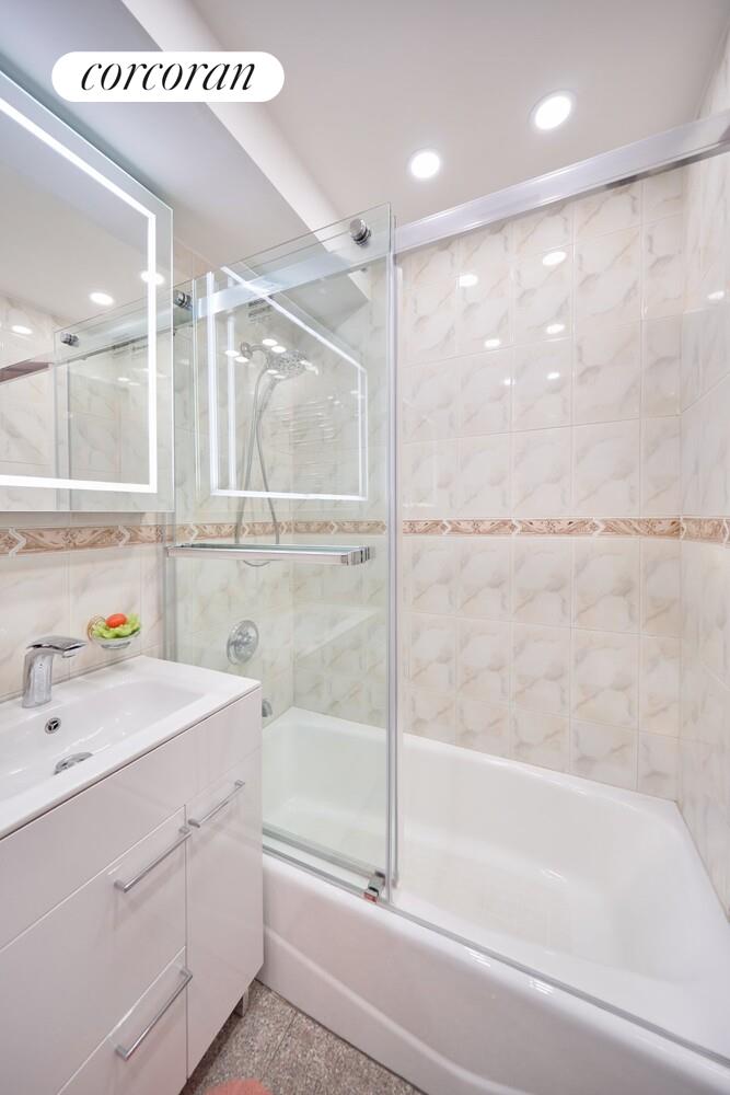 1749 East 16th Street, Unit 3A Brooklyn, NY 11229 - Photo 8 of 10