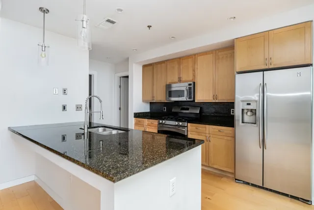 $725,000 | 900 20th Avenue South, Unit 1110, Nashville, TN 37212