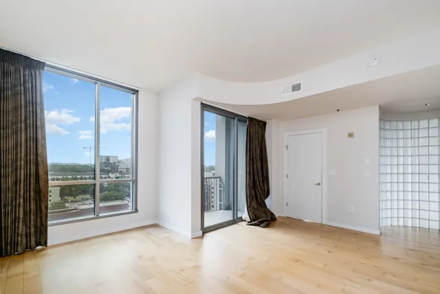 $725,000 | 900 20th Avenue South, Unit 1110, Nashville, TN 37212