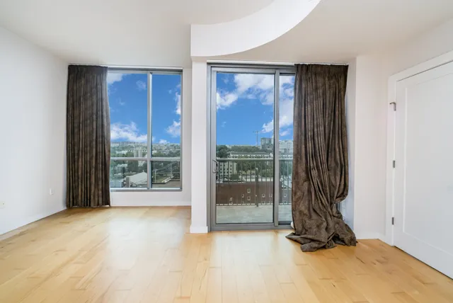 $725,000 | 900 20th Avenue South, Unit 1110, Nashville, TN 37212