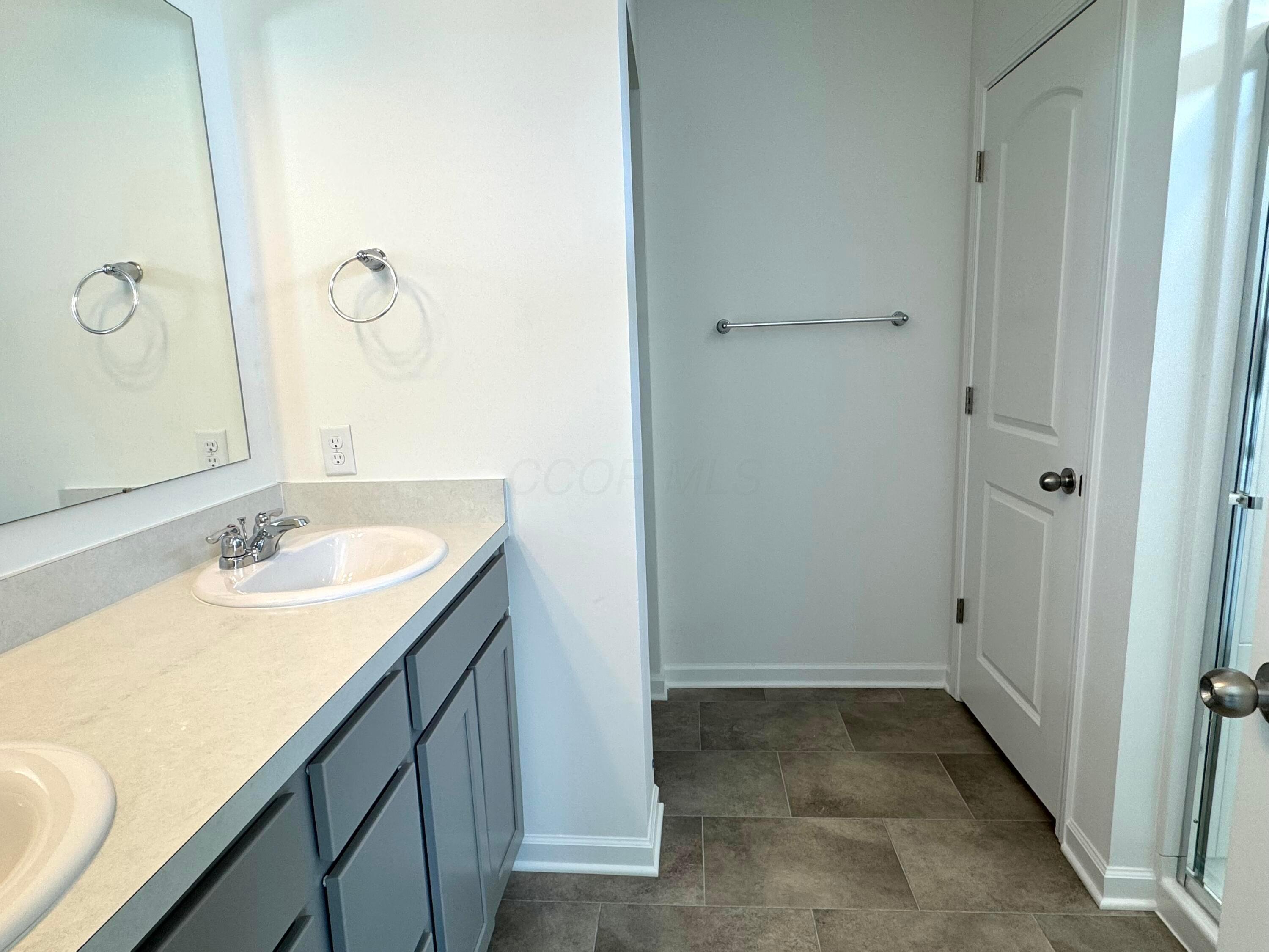 296 Rye Street, Unit LOT 48 Galloway, OH 43119 - Photo 14 of 53 Owners Bath