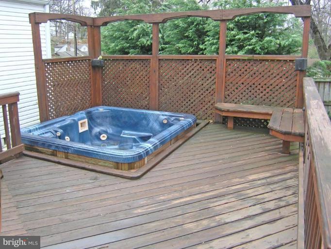 8800 Reading Road Silver Spring, MD 20901 - Photo 14 of 25 a view of roof deck