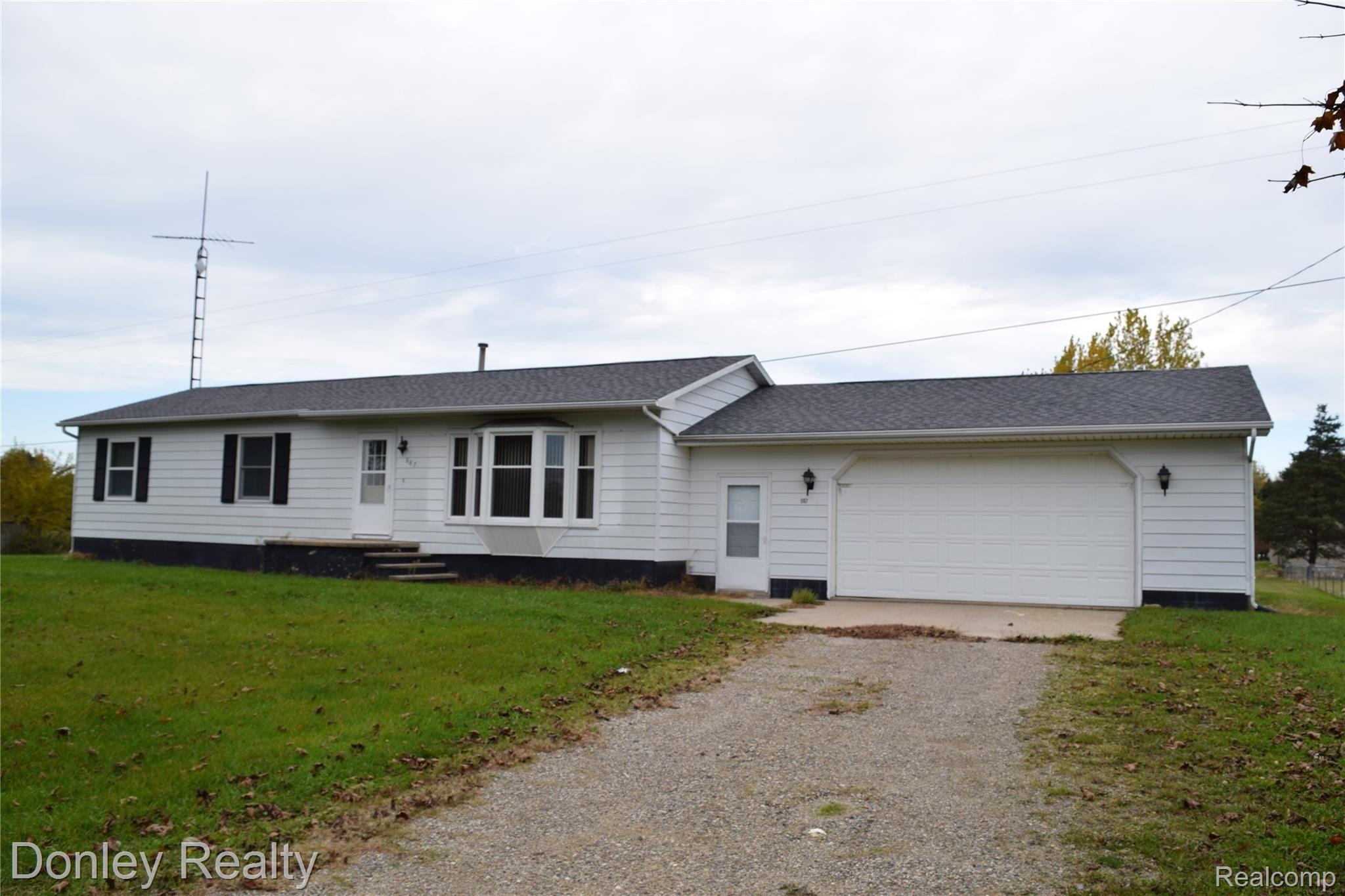 887 Thompson Road Bad Axe, MI 48413 - Photo 29 of 29 DSC_4434.JPG