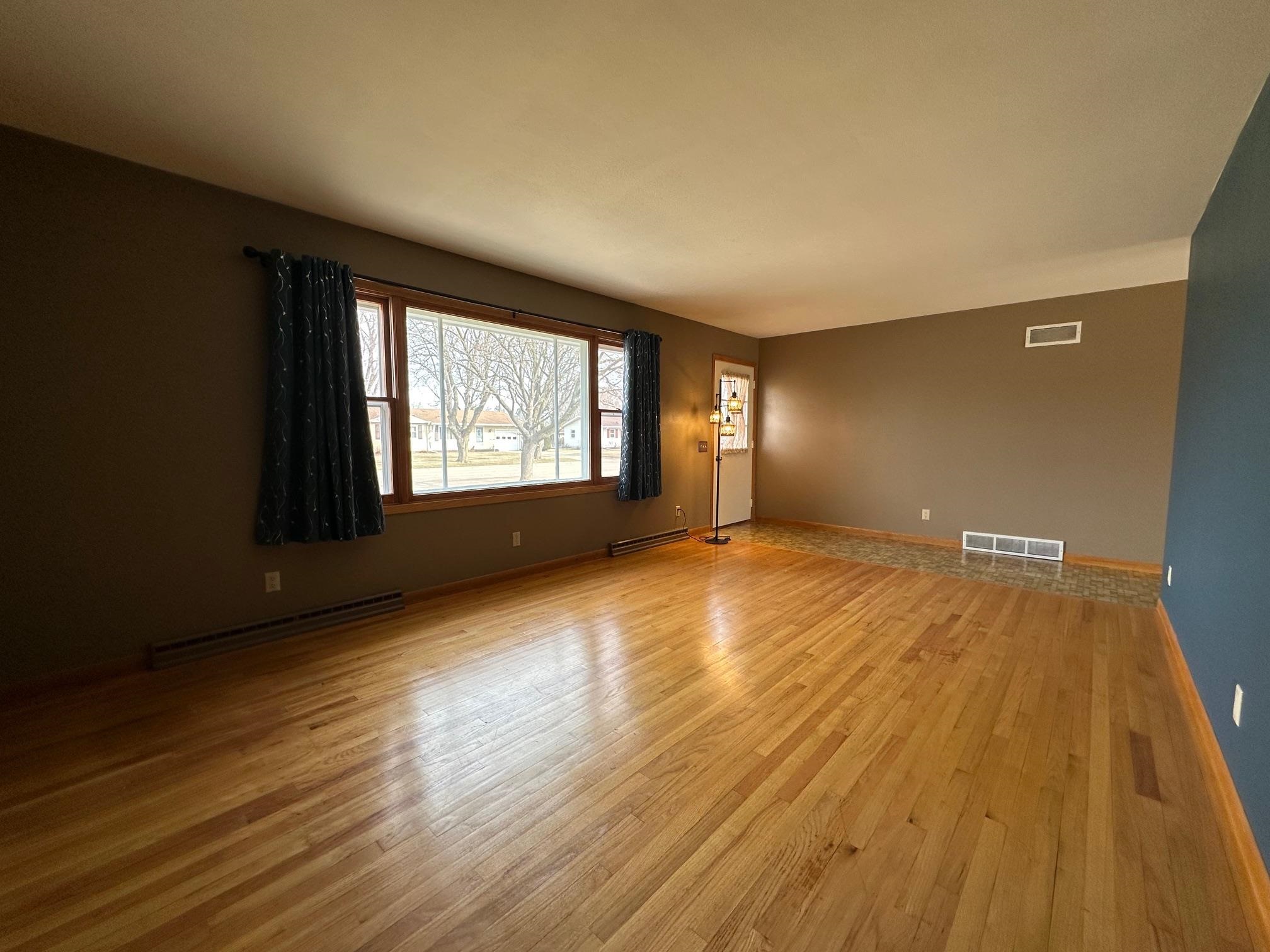 1918 Randolph Road Janesville, WI 53545 - Photo 4 of 44