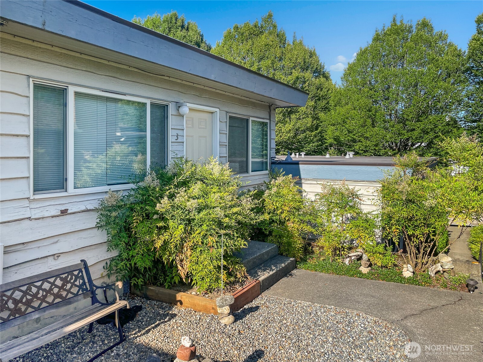 8821 35th Avenue Southwest Seattle, WA 98126 - Photo 12 of 30 Gallery Image 12