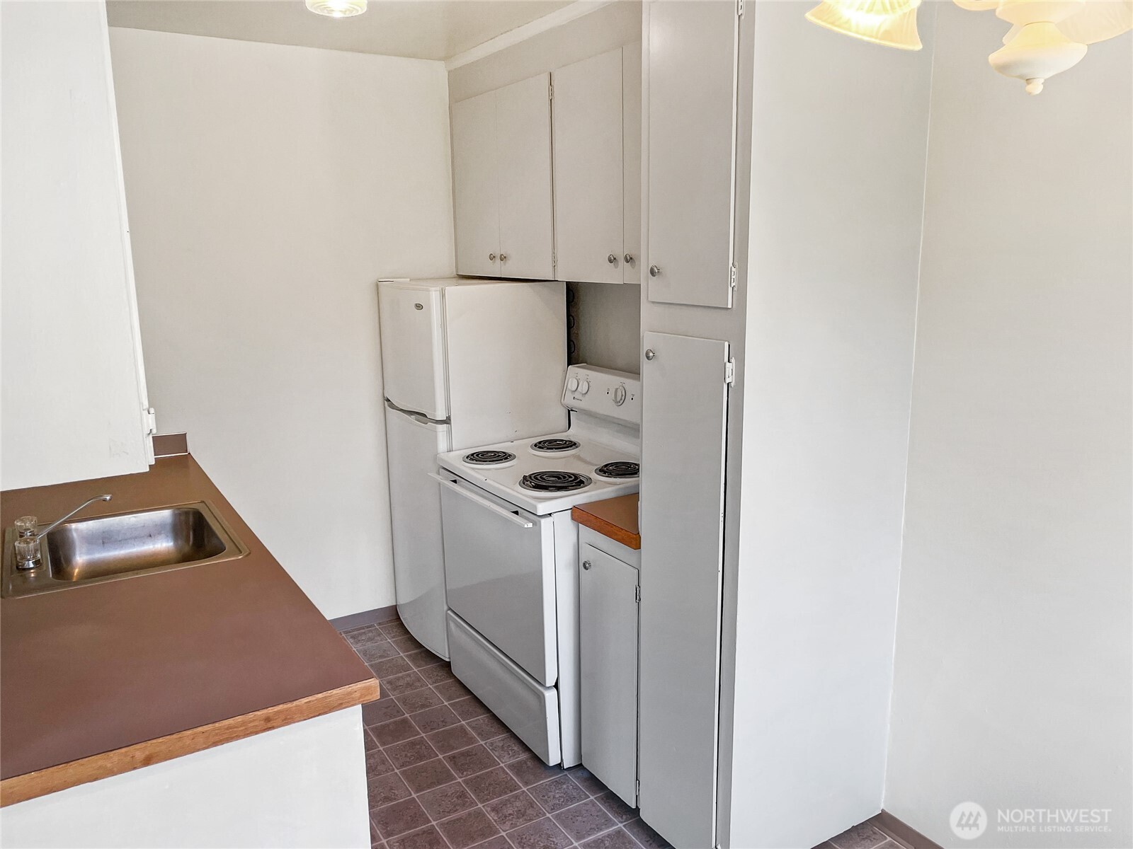 8821 35th Avenue Southwest Seattle, WA 98126 - Photo 19 of 30 Gallery Image 19
