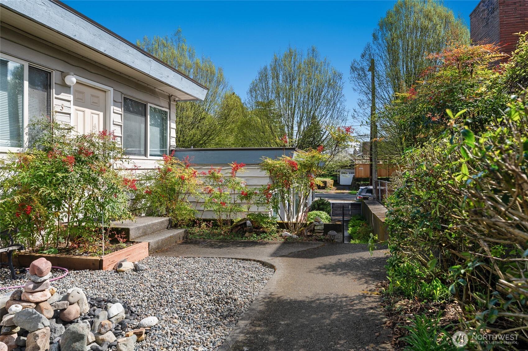 8821 35th Avenue Southwest Seattle, WA 98126 - Photo 7 of 30 Gallery Image 7
