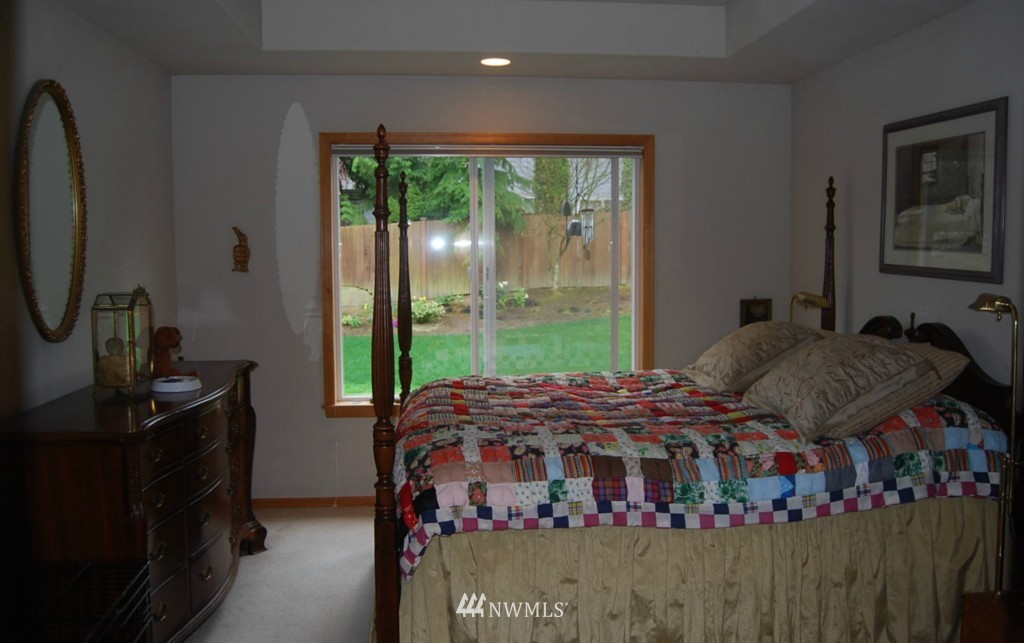 9423 Northeast 175th Street Bothell, WA 98011 - Photo 10 of 12 Gallery Image 10