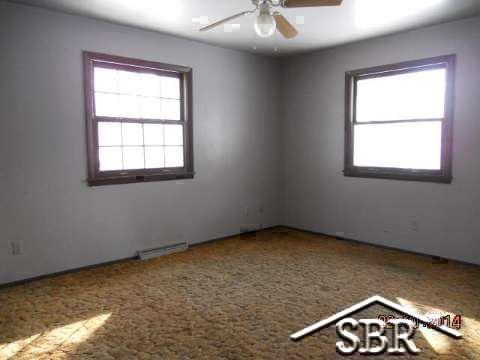 12883 Gratiot Road Saginaw, MI 48609 - Photo 7 of 12 20392939-6.JPG