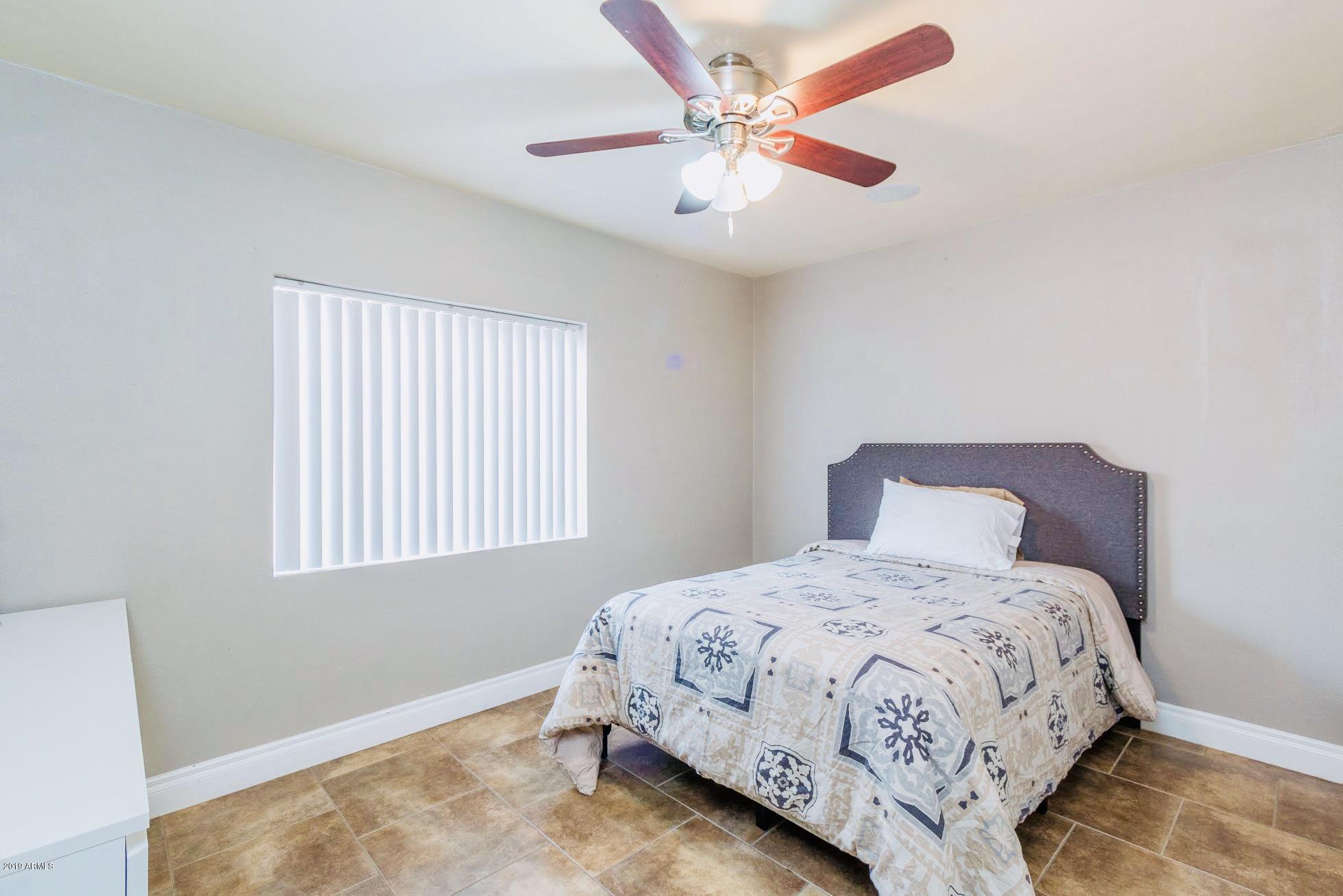 3637 East Almeria Road Phoenix, AZ 85008 - Photo 14 of 33 14) BED 2