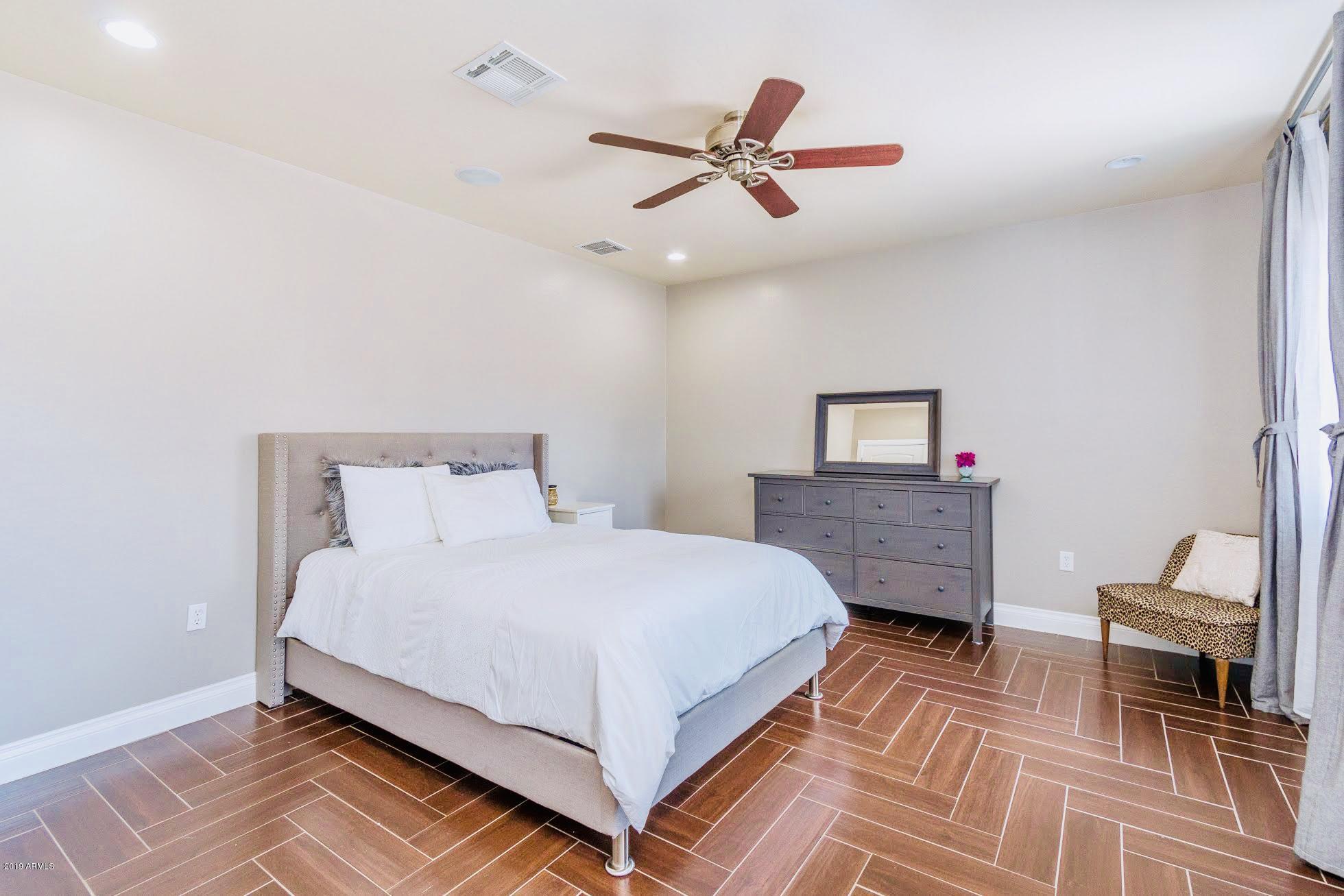 3637 East Almeria Road Phoenix, AZ 85008 - Photo 16 of 33 16) BED 4