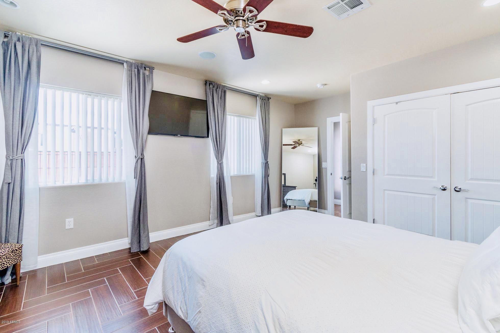 3637 East Almeria Road Phoenix, AZ 85008 - Photo 17 of 33 17) BED 4