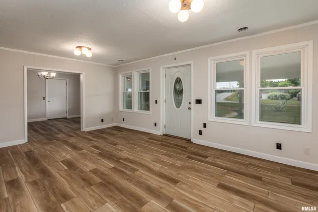 $699,000 | 53 Private Road, De Soto, IL 62924