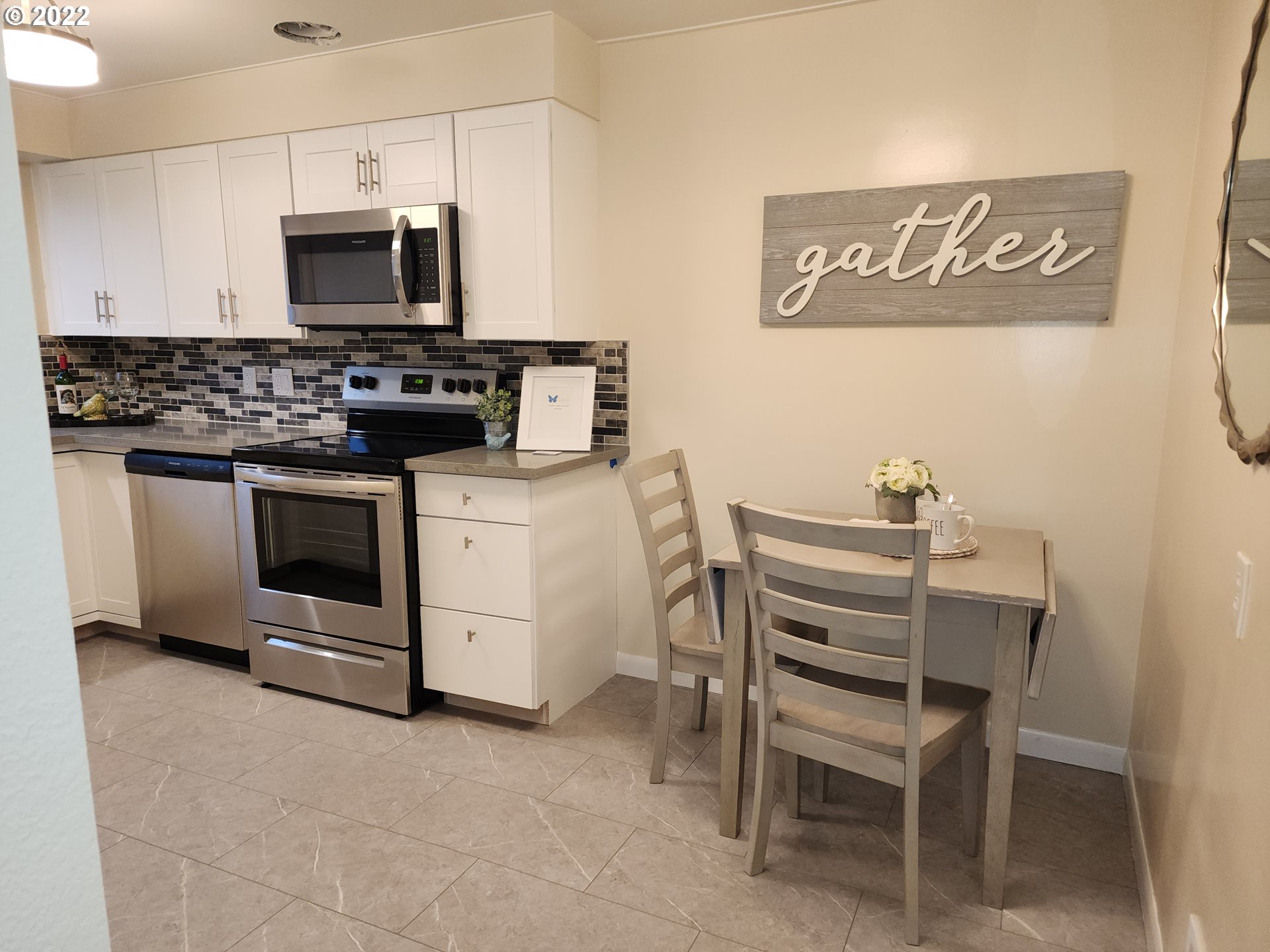 2655 Silverton Road Northeast Salem, OR 97301 - Photo 13 of 22 Gallery Image 13