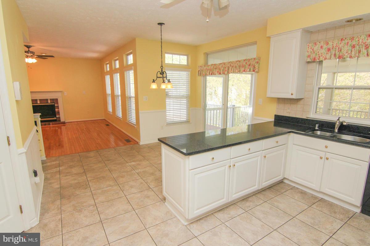 1439 Bretton View Road Annapolis, MD 21409 - Photo 6 of 30 Kitchen