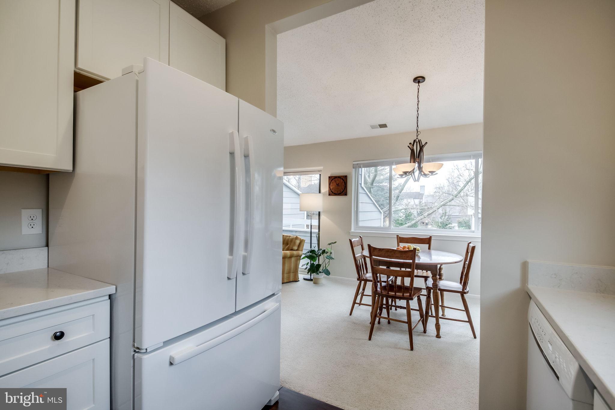 11039 Villaridge Court Reston, VA 20191 - Photo 3 of 21 Gallery Image 3