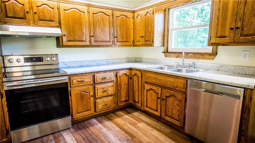 121 Brice Road Kittanning, PA 16201 - Photo 11 of 25 Fully Equipped Oak Kitchen