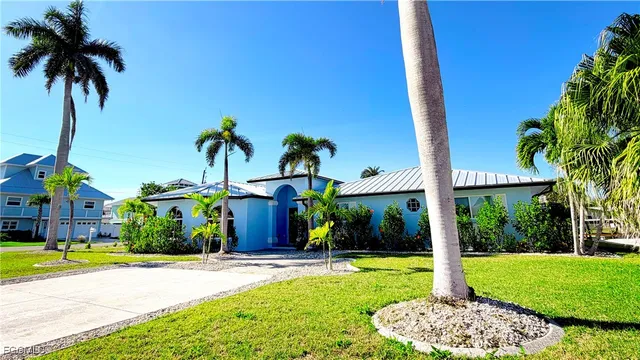 $4,500 | 201 Randy Lane, Fort Myers Beach, FL 33931