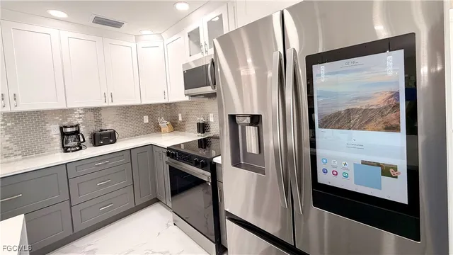 $4,500 | 201 Randy Lane, Fort Myers Beach, FL 33931