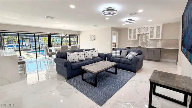 $4,500 | 201 Randy Lane, Fort Myers Beach, FL 33931