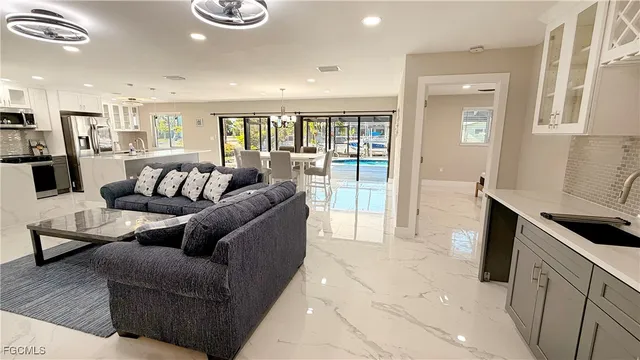 $4,500 | 201 Randy Lane, Fort Myers Beach, FL 33931