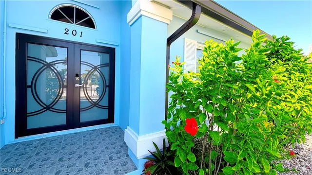 $4,500 | 201 Randy Lane, Fort Myers Beach, FL 33931