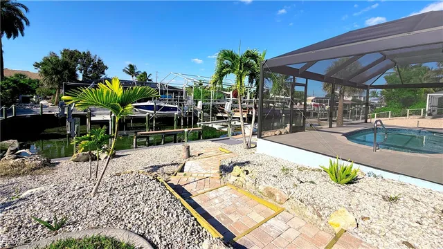 $4,500 | 201 Randy Lane, Fort Myers Beach, FL 33931