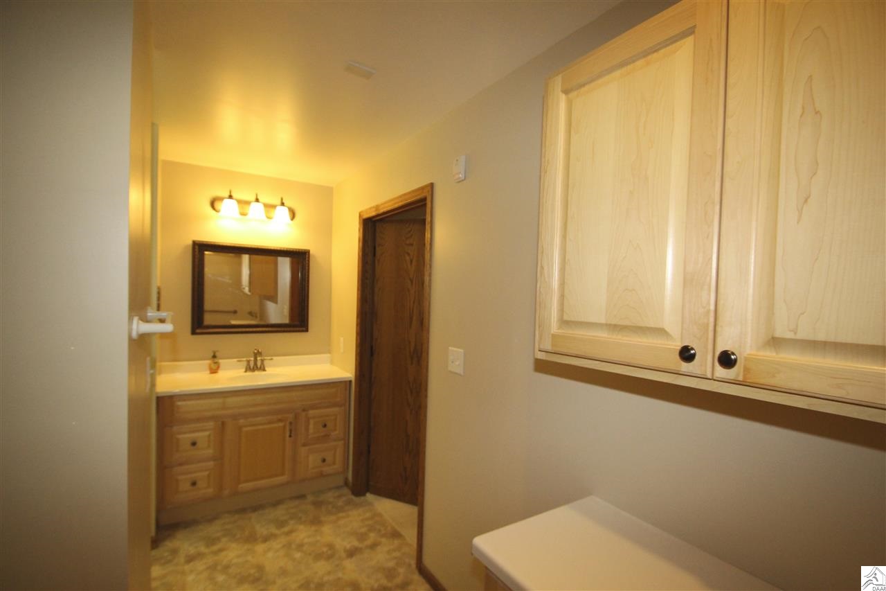 35 2nd Street, Unit 6 Proctor, MN 55810 - Photo 8 of 15 private owners bath with huge storage
