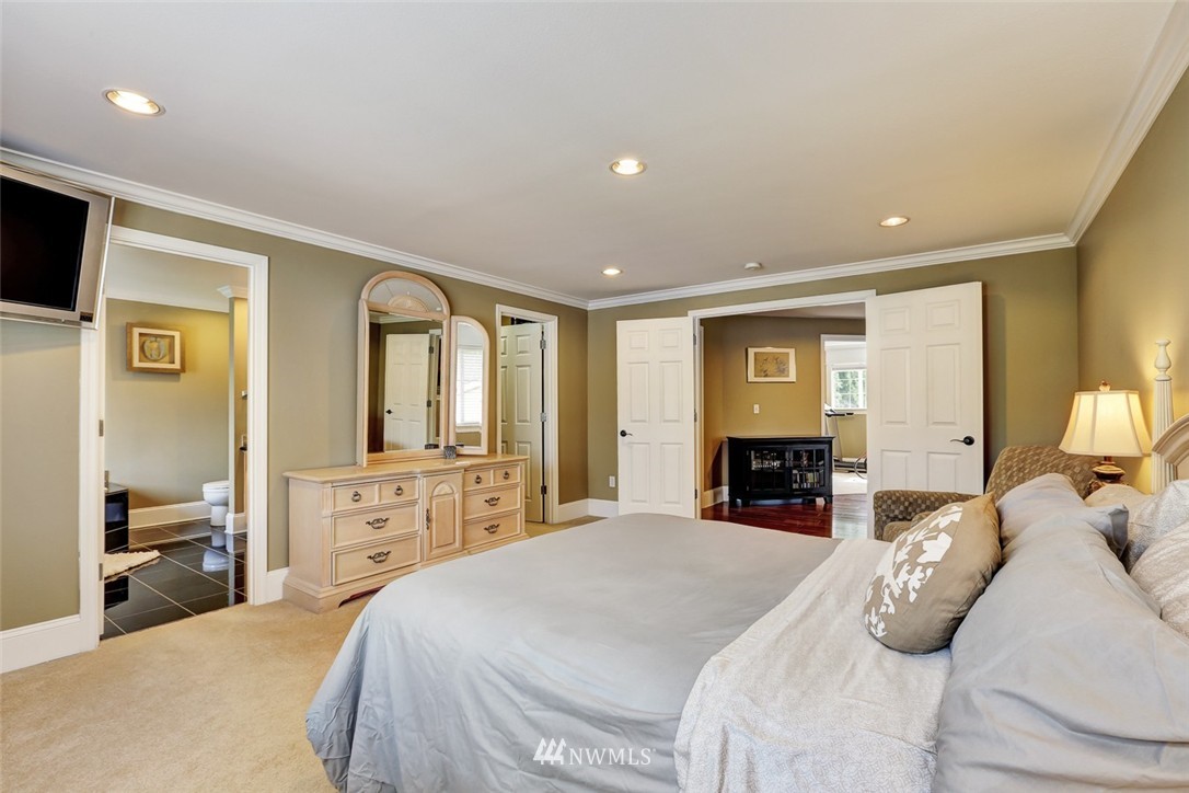 286 Yakima Avenue Southeast Renton, WA 98059 - Photo 15 of 24