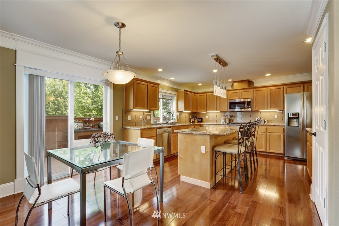 286 Yakima Avenue Southeast Renton, WA 98059 - Photo 7 of 24