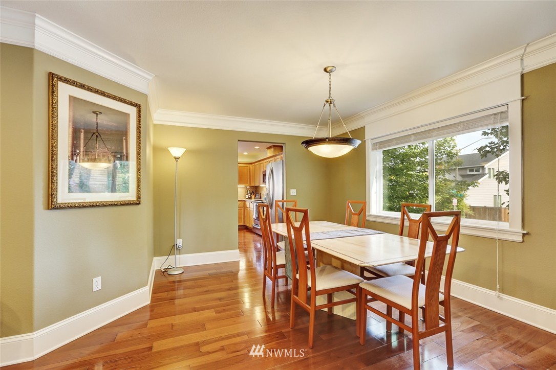 286 Yakima Avenue Southeast Renton, WA 98059 - Photo 8 of 24