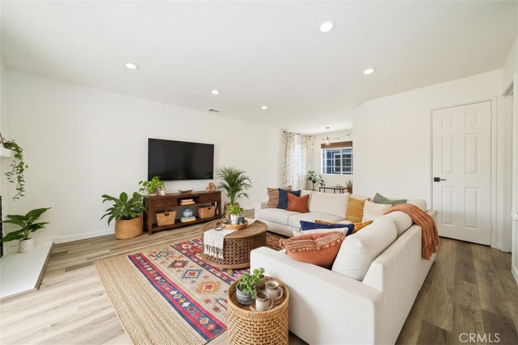 101 West Spring Street, Unit C Long Beach, CA 90806 - Photo 3 of 32 Virtually Staged