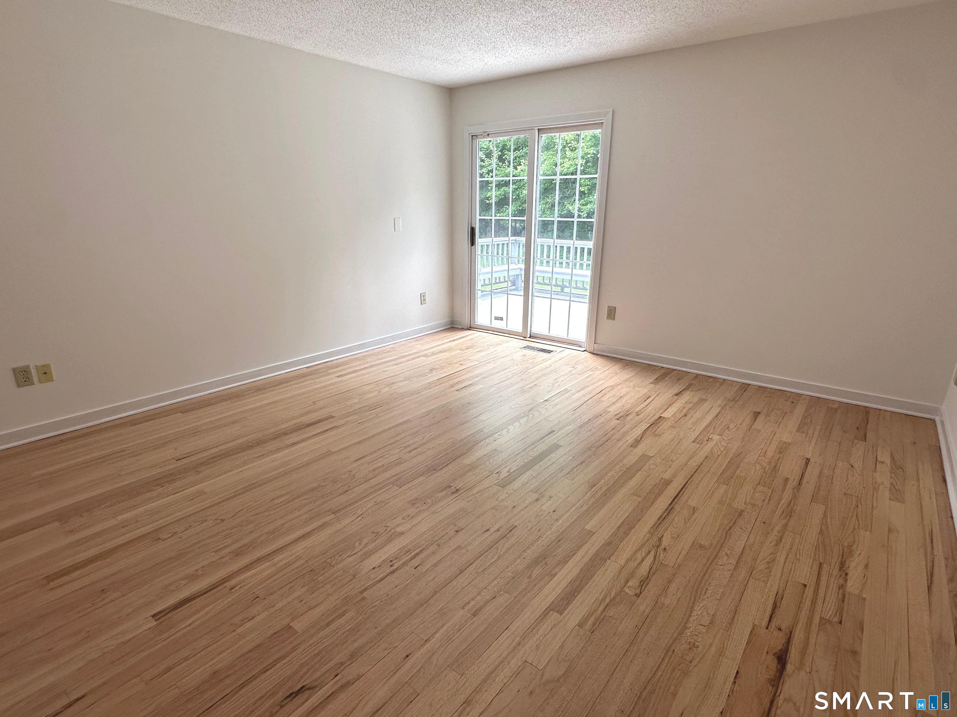 166 Glengarry Road, Unit 166 Fairfield, CT 06825 - Photo 19 of 39